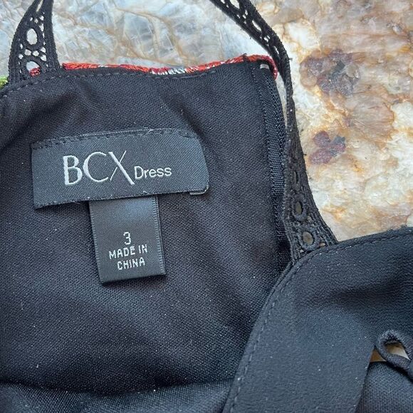 Floral Embroidered Black Dress - Picture 6 of 7